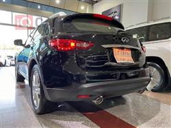 إنفينيتي QX70